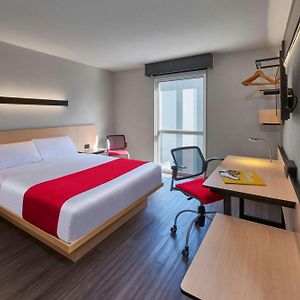 Camera con letto queen size